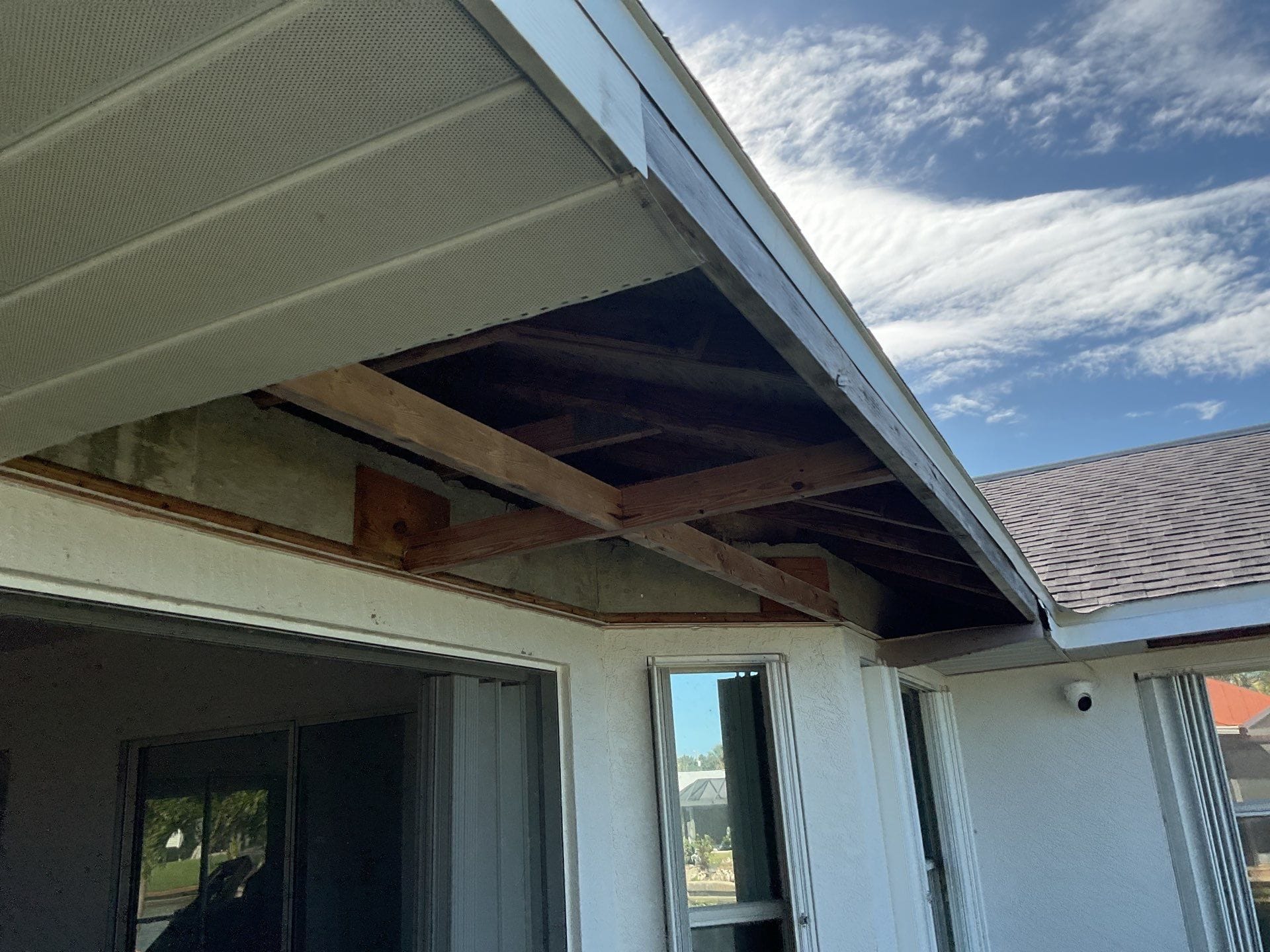 White Soffit and Fascia Gutters Cape Coral, FL Cape Coral Seamless