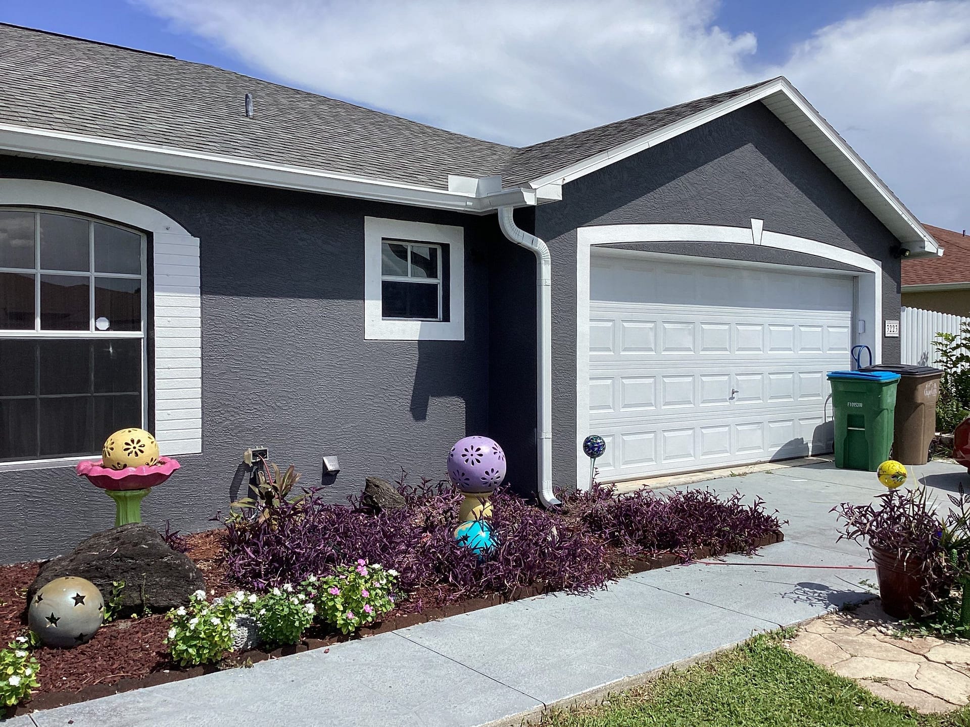 White Seamless Gutters Cape Coral, FL Cape Coral Seamless Gutters