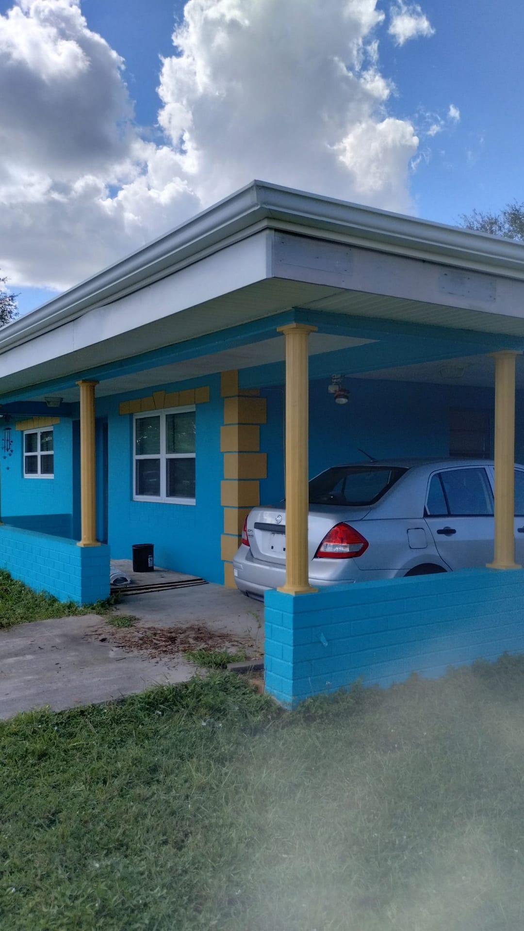 White Seamless Gutters Cape Coral, FL Cape Coral Seamless Gutters